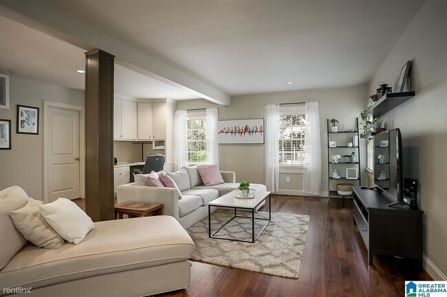 Building Photo - 2 br, 2 bath Condo - 2700 Highland Ave S