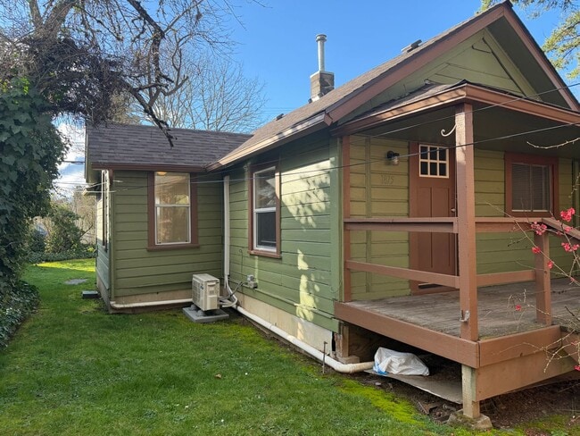 Photo - 2 bedroom 1 bathroom house - Close to Campus!