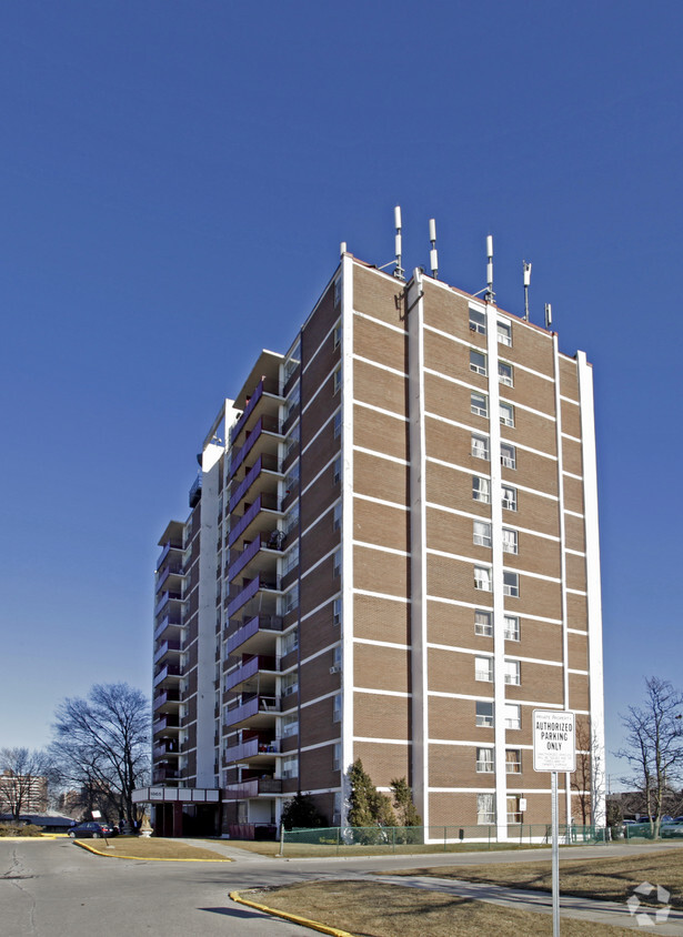 Photo du bâtiment - Martingrove Square South