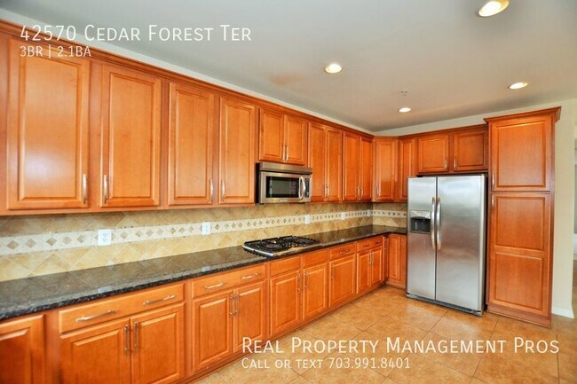 Building Photo - 42570 Cedar Forest Ter