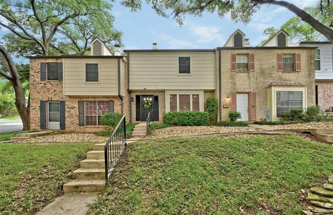 Building Photo - 6637 Valleyside Rd