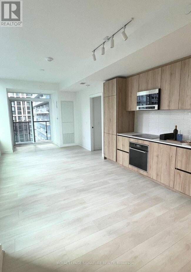 Building Photo - 117 Broadway Ave