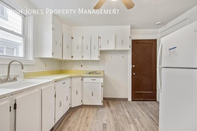 Building Photo - 276 Davidson-Lower