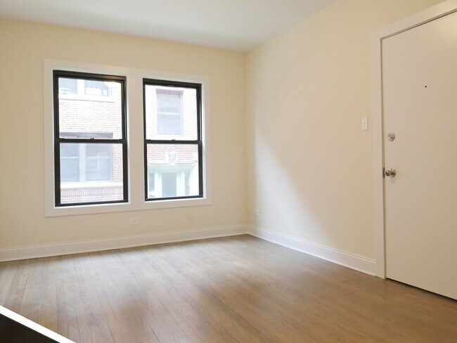 Building Photo - 2641 N Spaulding Ave