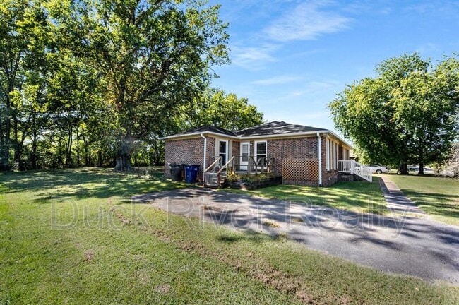 Building Photo - 203 Hunter Dr