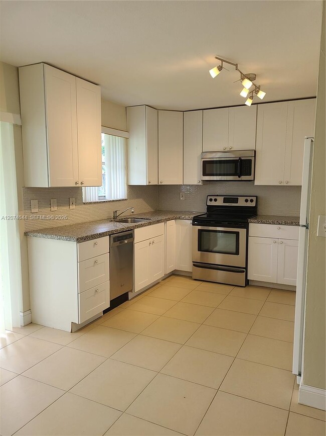 Foto del edificio - 6580 Grant St