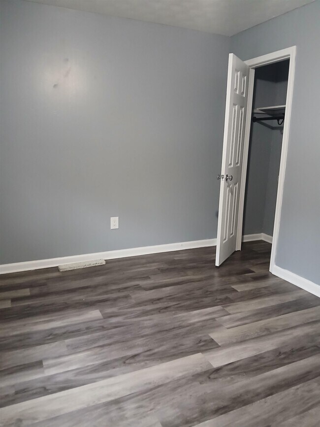 Foto del edificio - 832 Pendleton St