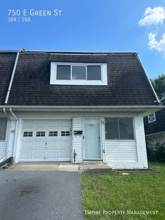 Foto principal - 750 E Green St