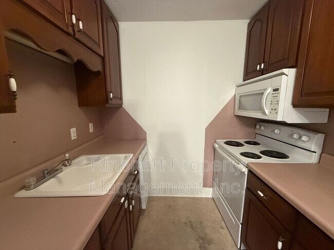 Foto del edificio - 1110 Chandler Dr