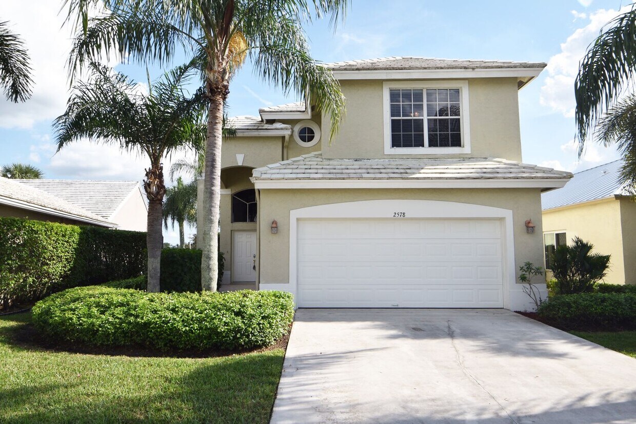 Foto principal - 2578 Country Golf Dr