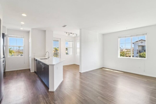 Building Photo - Preserve at Melrose