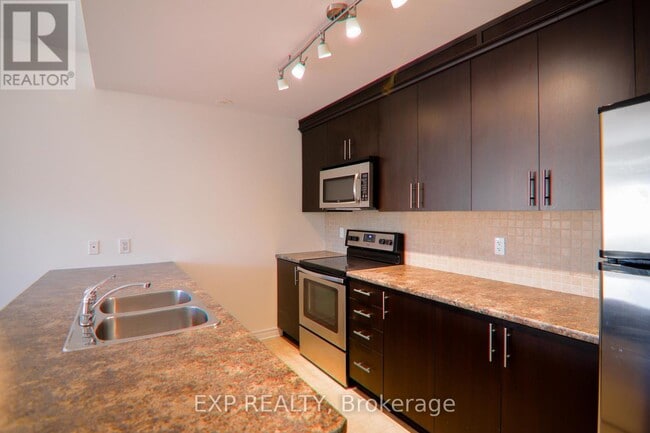 Building Photo - 137 Harthill Way