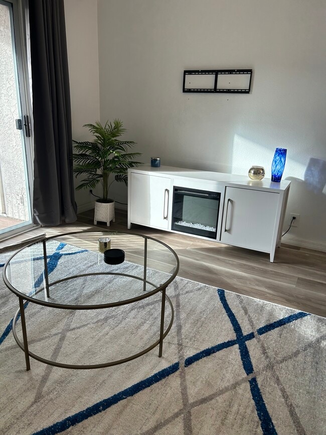 Building Photo - 3078 Broadway