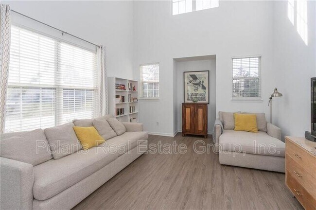 Foto del edificio - 2336 Brightwell Pl