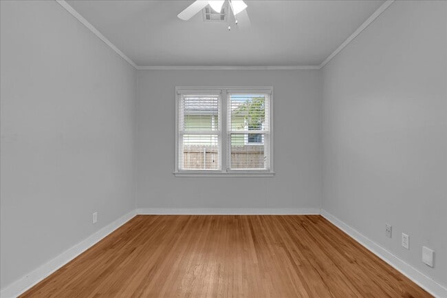 Building Photo - 3820 S Detroit Ave
