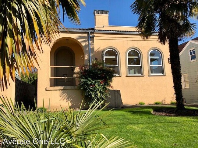Building Photo - 7920 Densmore Ave N