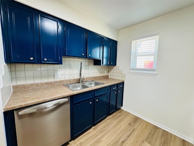 Foto del edificio - 340 N Houston