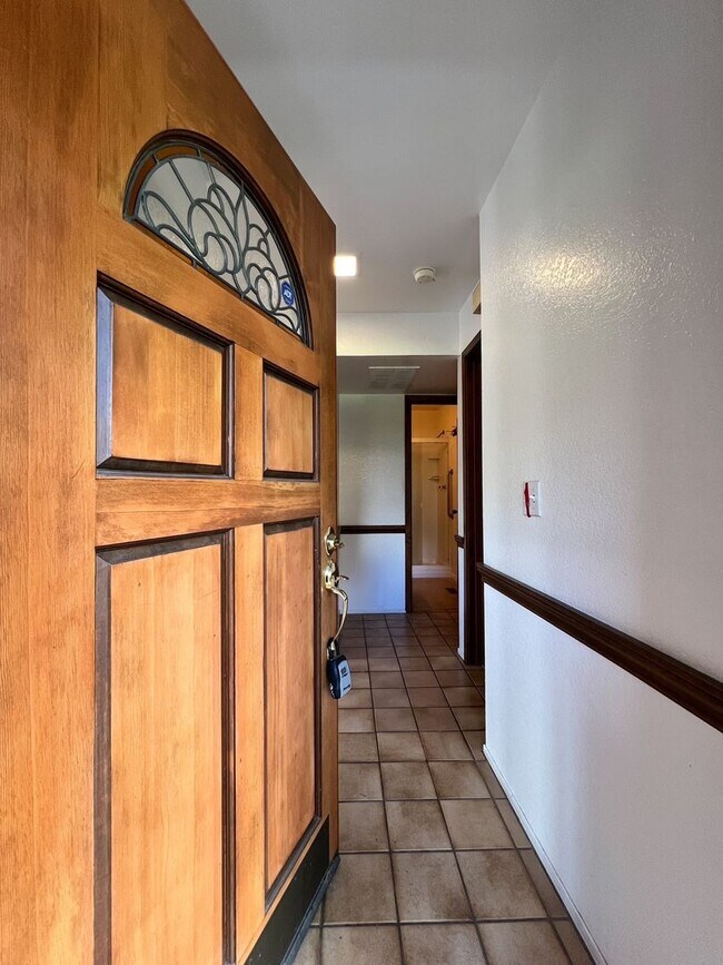 Foto del edificio - Charming 3-Bedroom Yountville Townhome with Vineyard Views