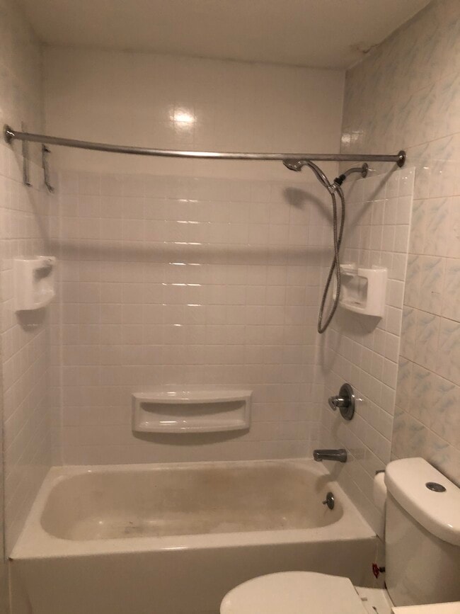 Building Photo - 1641 Acushnet Ave