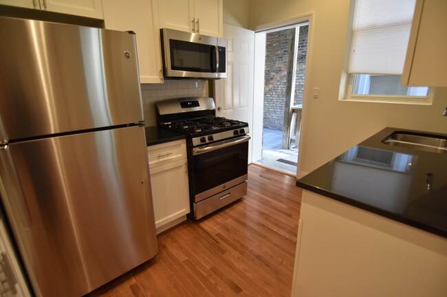 Foto del edificio - 3119 N Sheffield Ave
