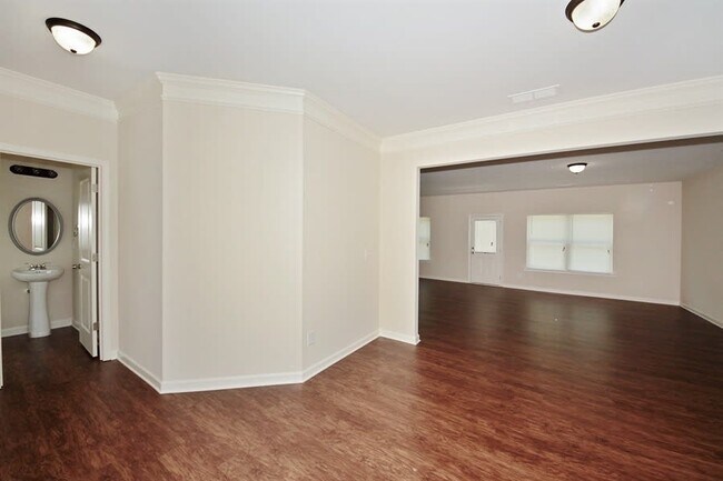 Foto del edificio - 4032 Oak Field Dr
