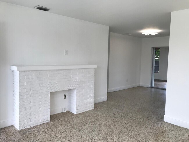 Foto del edificio - 10472 SW 46th St