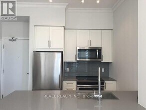 Building Photo - 4085 Parkside Village Dr