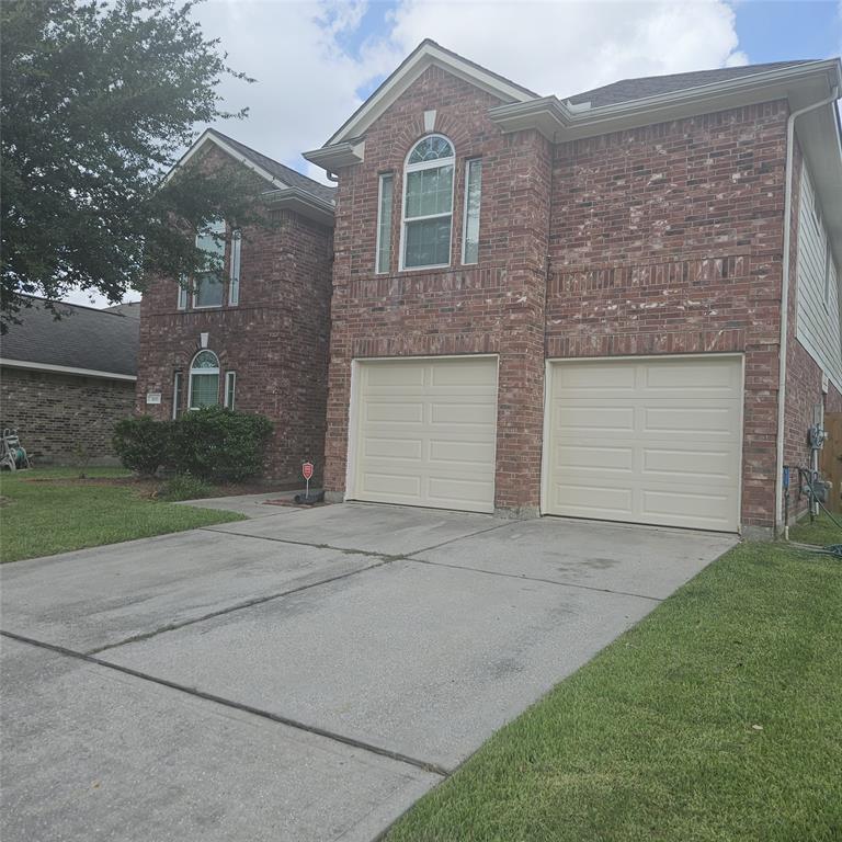 Foto del edificio - 5111 Misty Village Ct