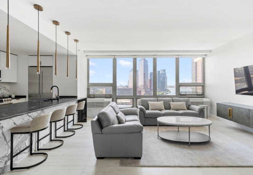 Foto principal - 2 bedroom in Long Island City NY 11101