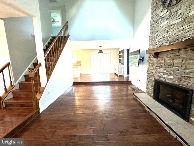 Foto del edificio - 21762 Rolling Woods Pl