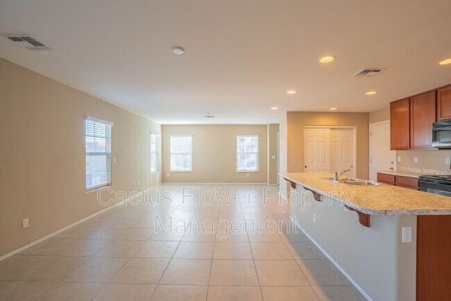 Foto del edificio - 533 N Ranger Trail