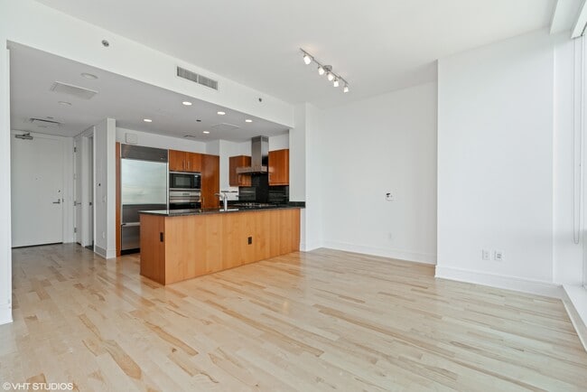 Building Photo - 401 N Wabash Ave
