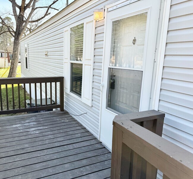 Foto del edificio - 130 Janice St