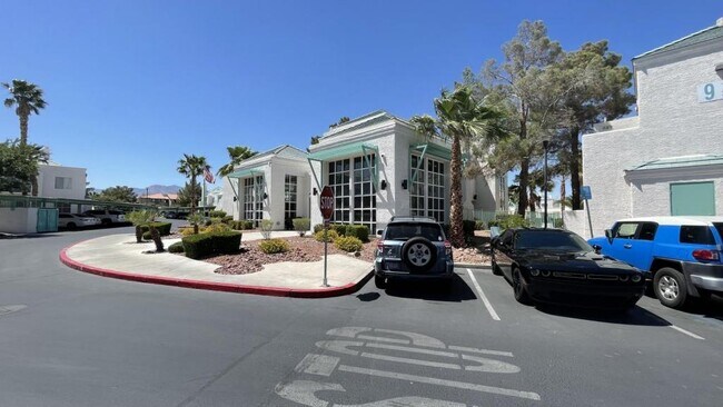 Foto del edificio - 7100 W Pirates Cove Rd