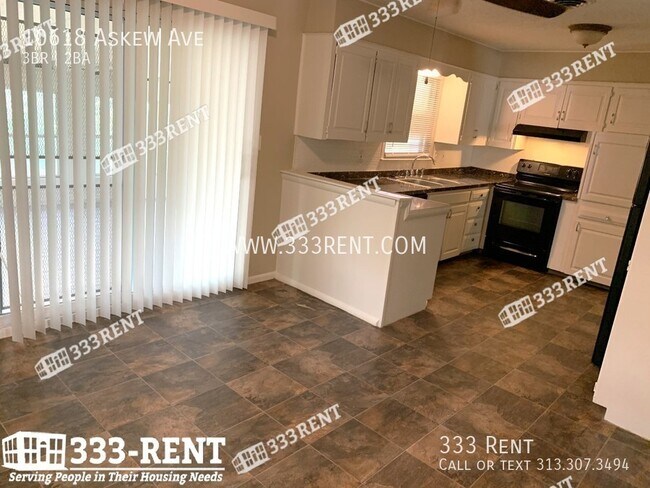 Foto del edificio - 10618 Askew Ave
