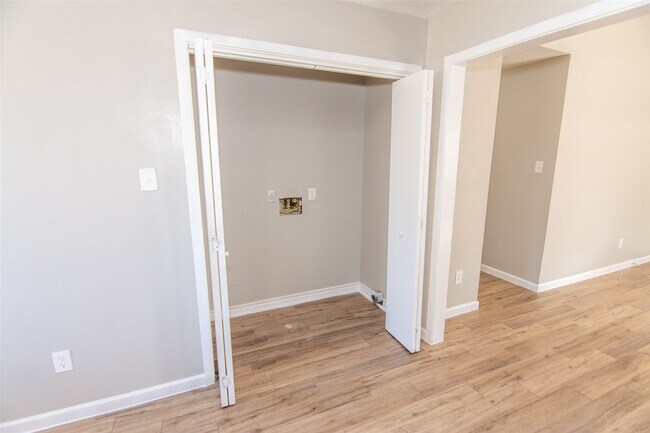 Foto del edificio - 2430 Avilion Ct