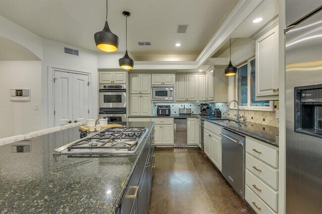 Foto del edificio - 813 Moonlight Bay Dr