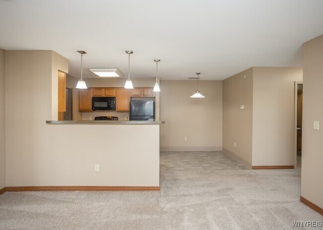 Foto del edificio - 1013 Deer Lakes Dr