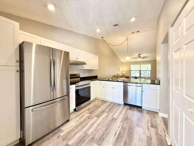 Building Photo - 12969 Pennypacker Trail