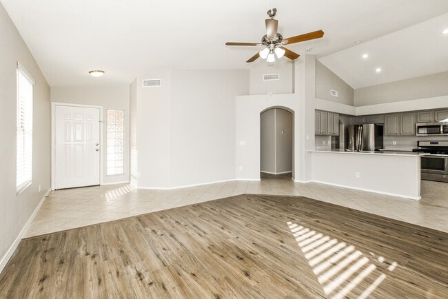 Building Photo - 6525 W Behrend Dr