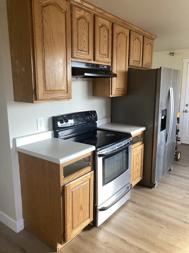 Building Photo - 892 S 550 E