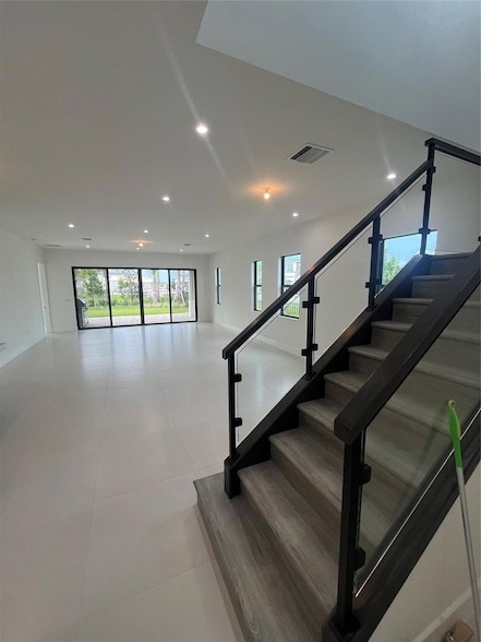 Building Photo - 12526 Solana Bay Cir