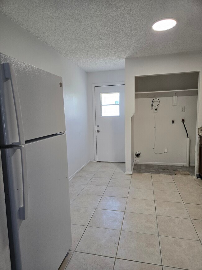Foto del edificio - 3515 Rose Rd