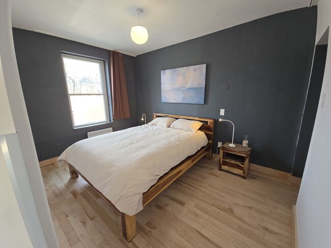 Building Photo - 4554 Rue Chabot