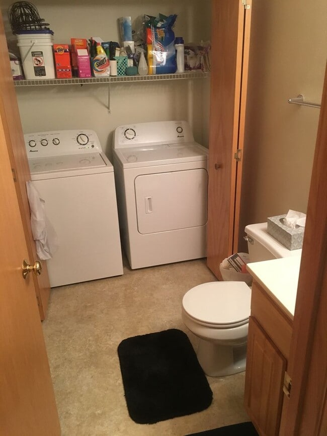 Building Photo - Prairie District Townhouse off Edgewood and HWY 30