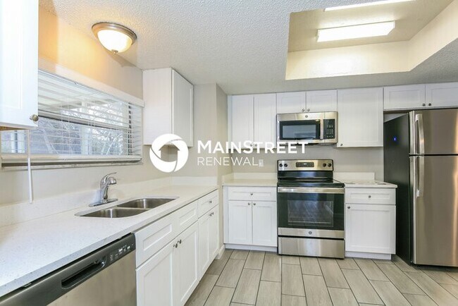 Foto del edificio - 4 Bedroom Pet-Friendly Home in Spring Hill...