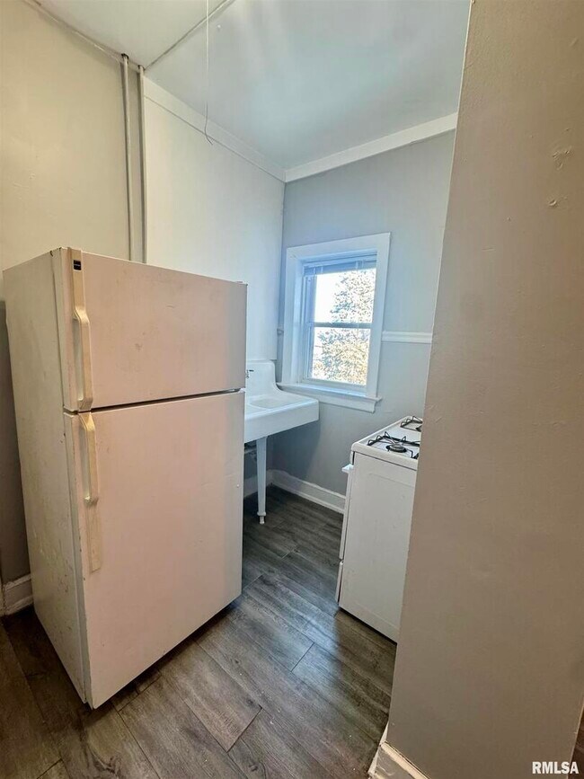 Foto del edificio - 2028 7th Ave