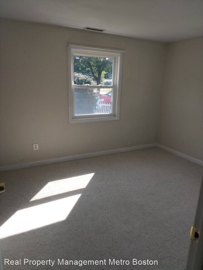 Foto del edificio - 3 br, 1 bath House - 14 Bradford Rd