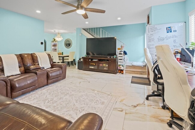 Building Photo - 28023 Ridgebrook Ct