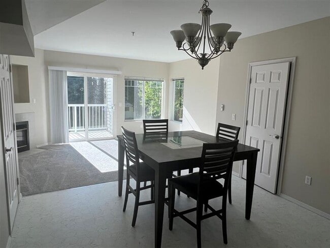 Building Photo - Beautiful 2 Bed 1.5 Bath Condo in Auburn